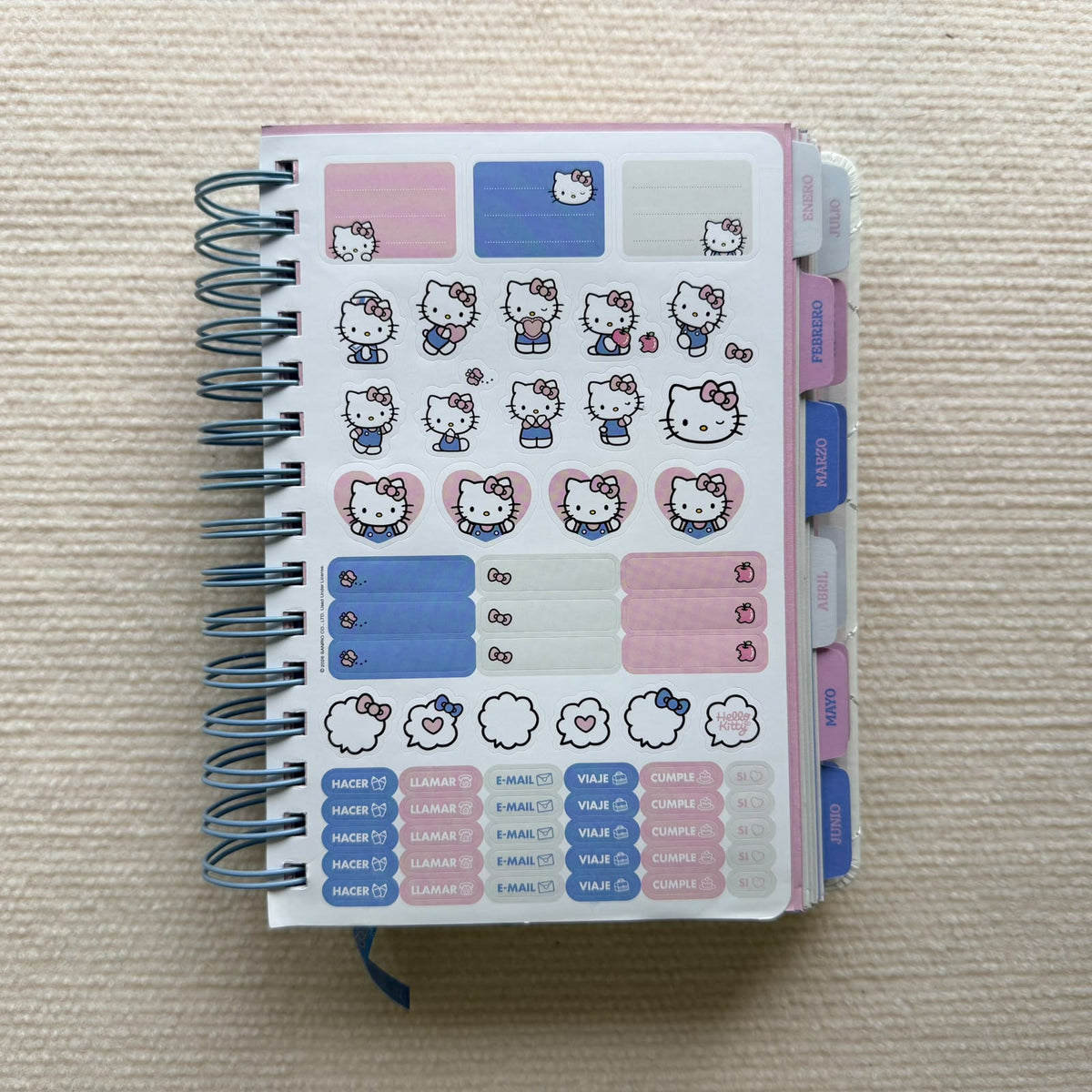 Agenda Hello Kitty 2027 - Mooving